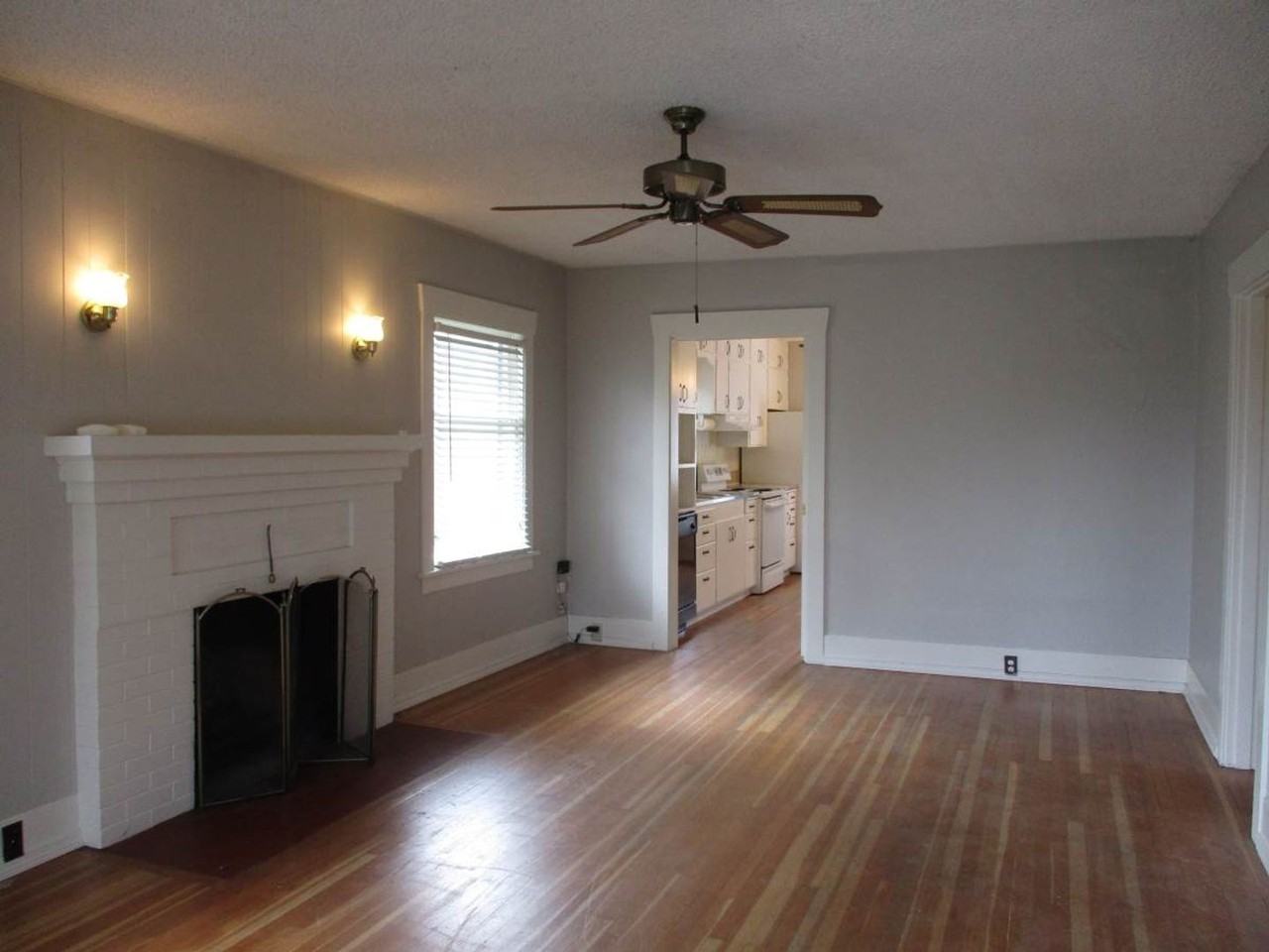 4826 S Park Ave - Photo 3 of 37