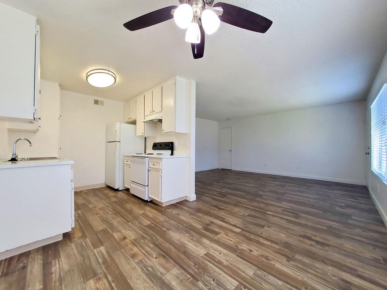 Casa del Valle Apartments - Photo 2 of 15