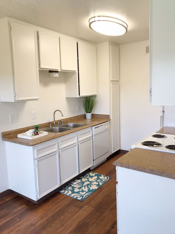 Casa del Valle Apartments - Photo 6 of 15