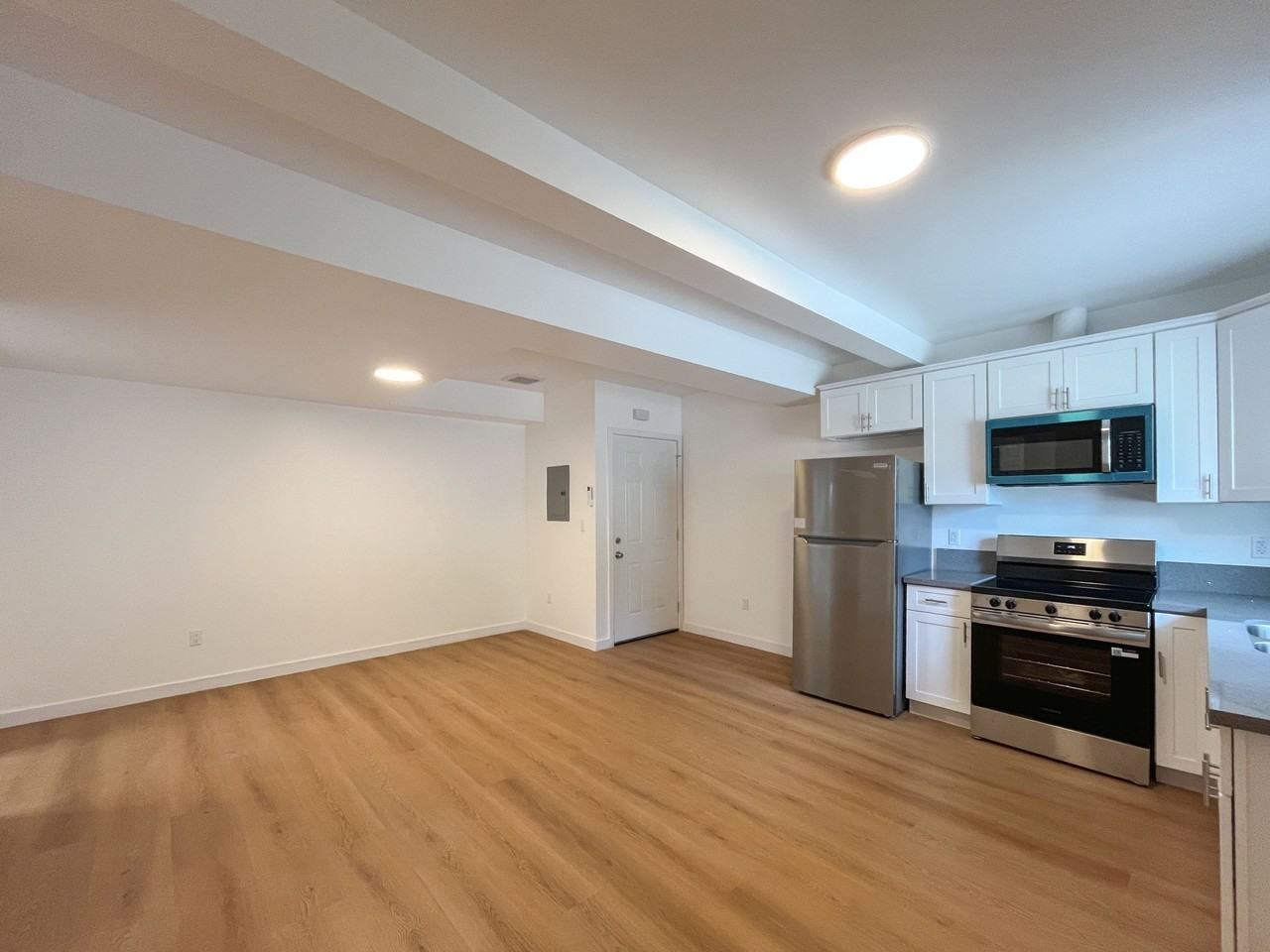 905 Gaviota Ave, Long Beach, CA 90813 - Photo 3 of 23