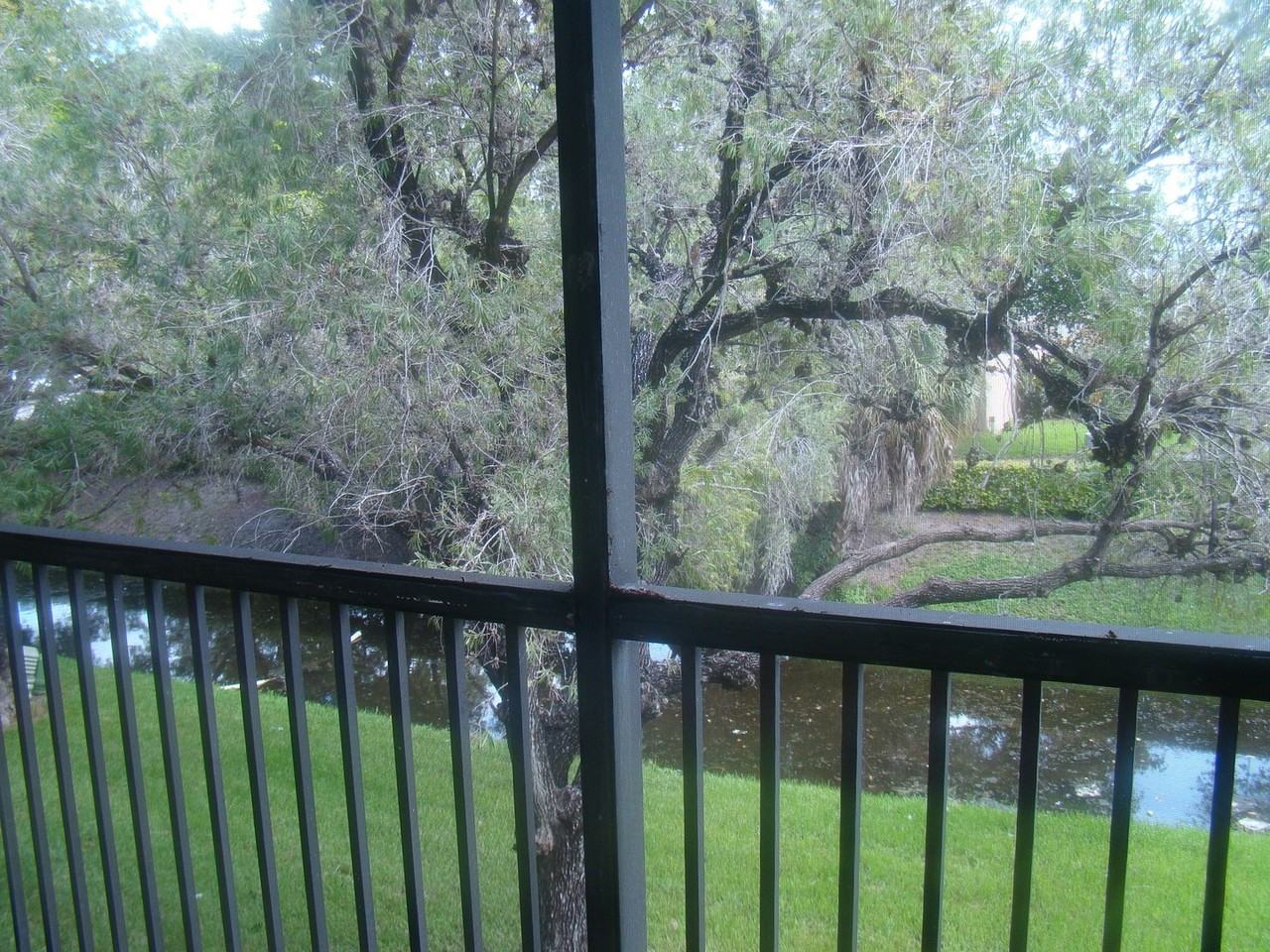 11563 Nw 45th St - Photo 6 of 8