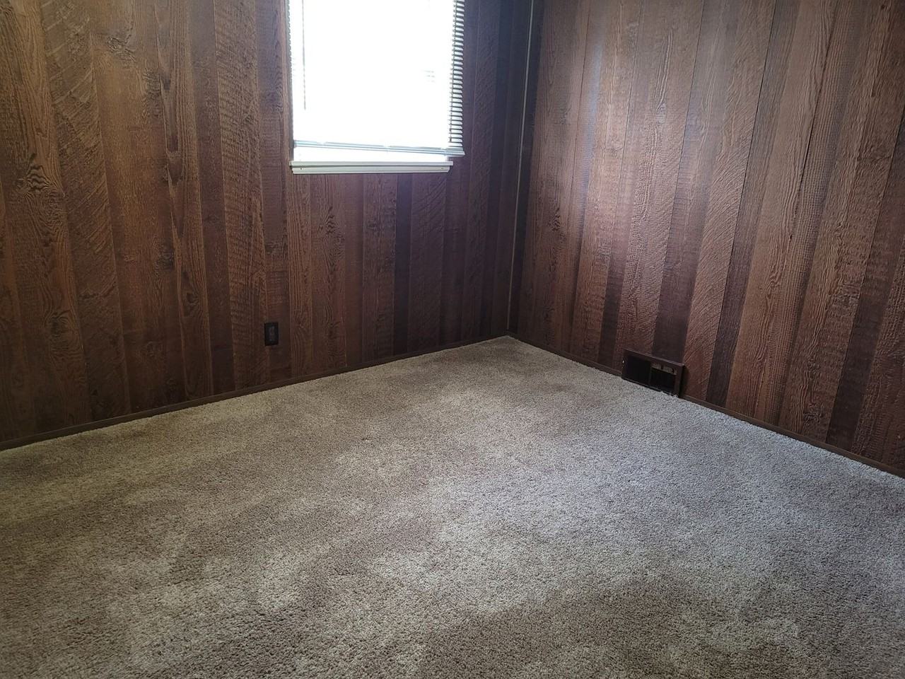 920 43rd Ave - Photo 5 of 5