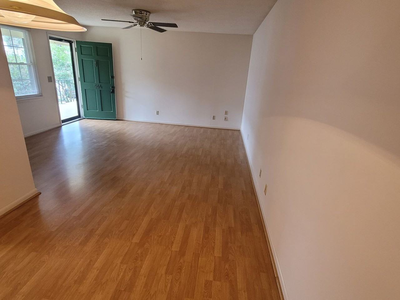 544 Wimbledon Ct - Photo 5 of 15