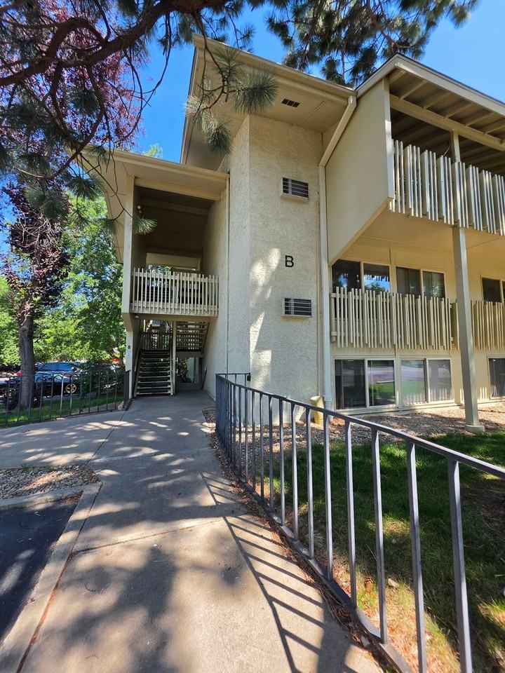 2707 Valmont Rd #B309 - Photo 2 of 9