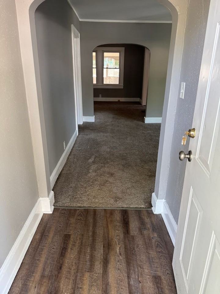 204 S Sycamore St Sw - Photo 4 of 11