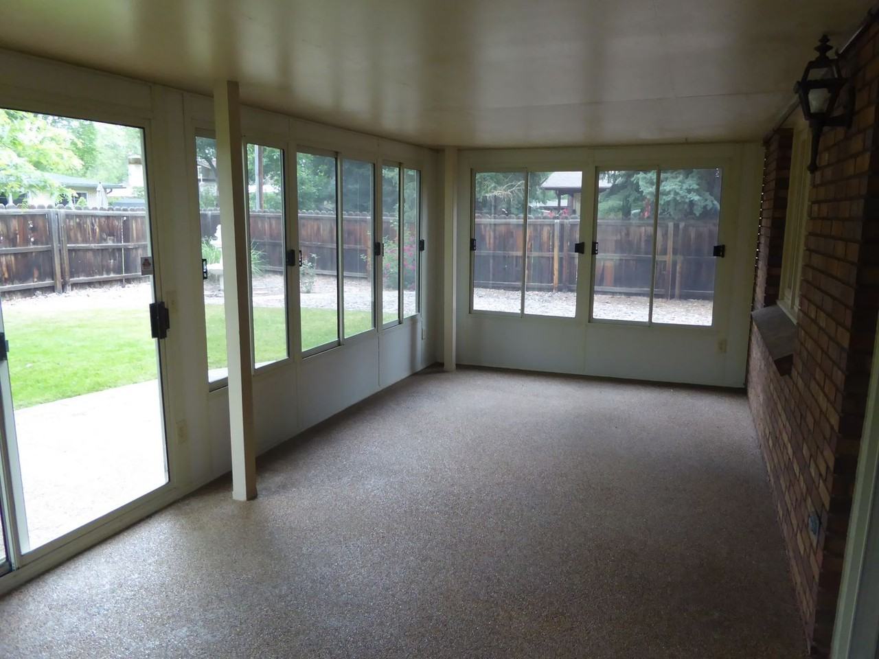 7573 Lee Dr - Photo 6 of 7