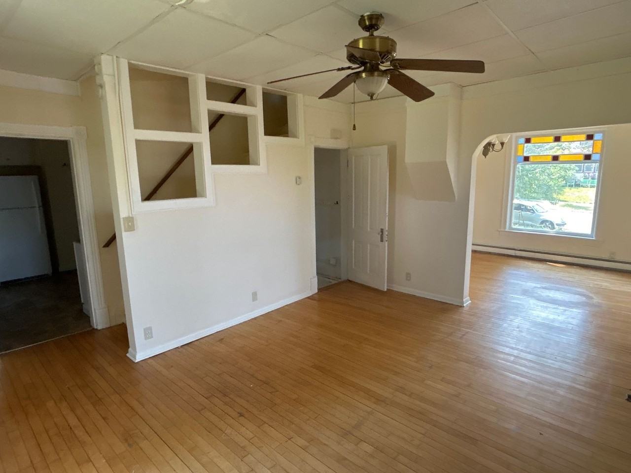526 Winslow Ave - Photo 3 of 11