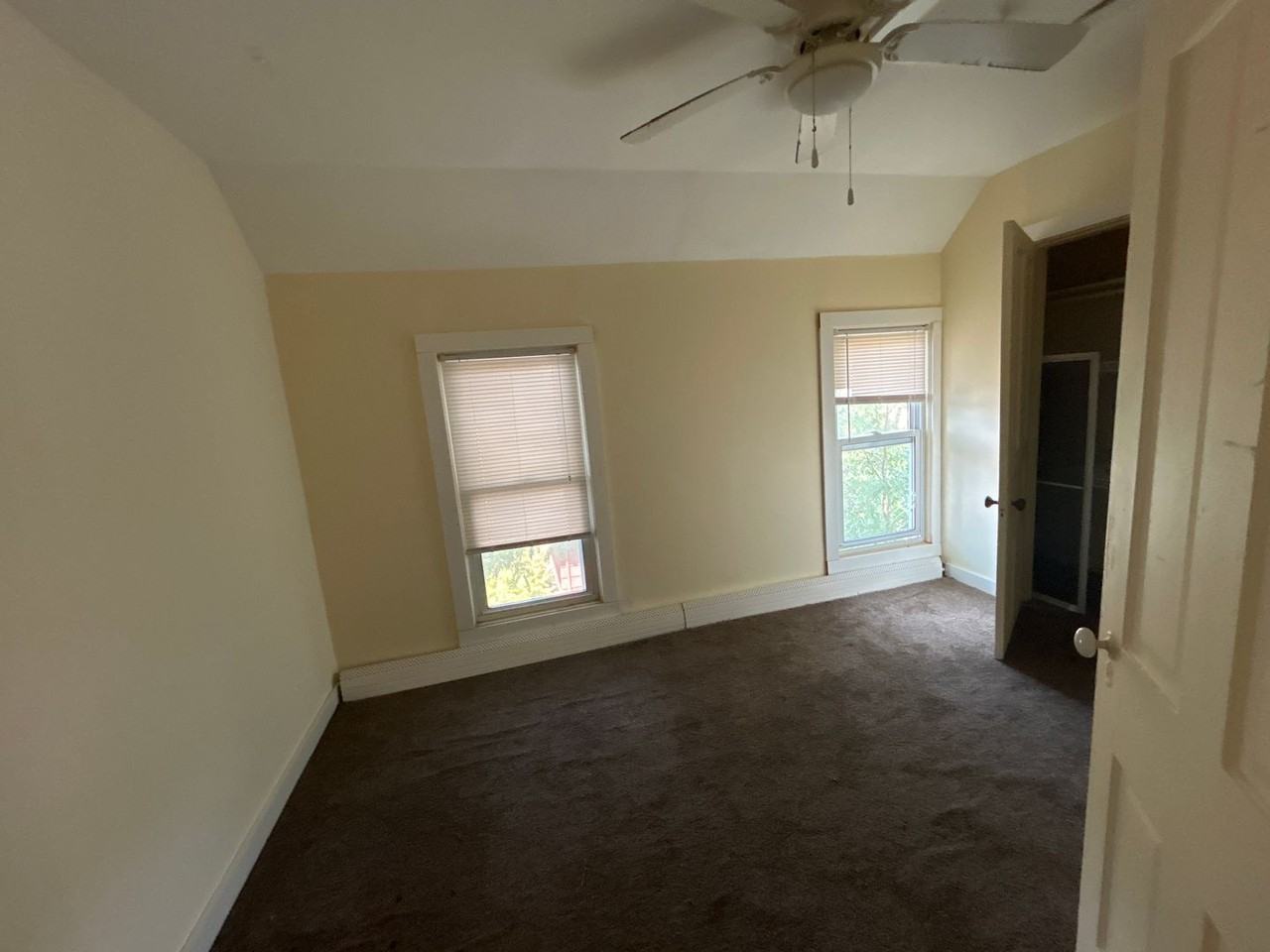526 Winslow Ave - Photo 6 of 11