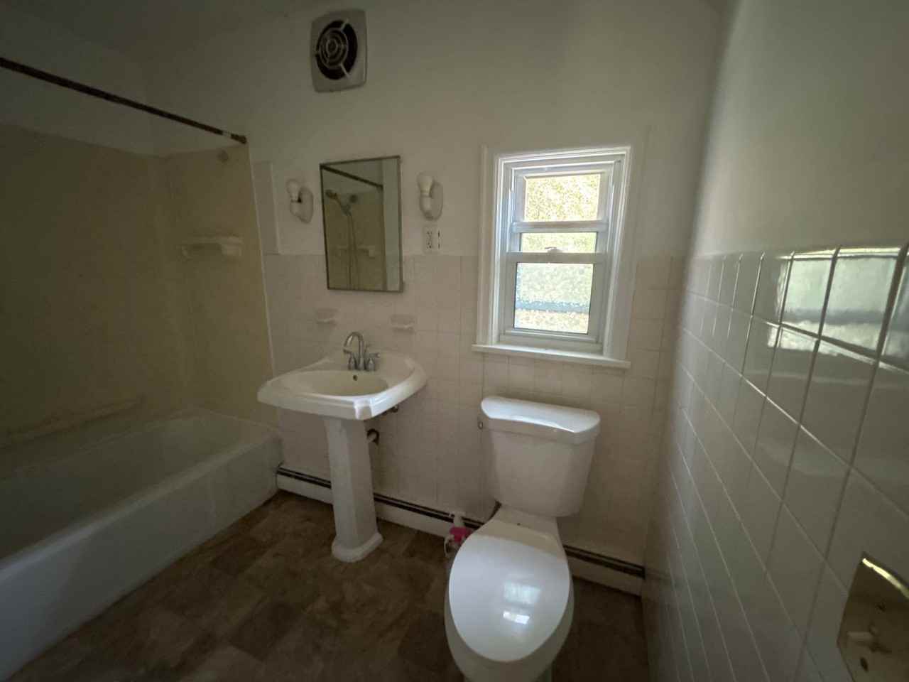 526 Winslow Ave - Photo 7 of 11