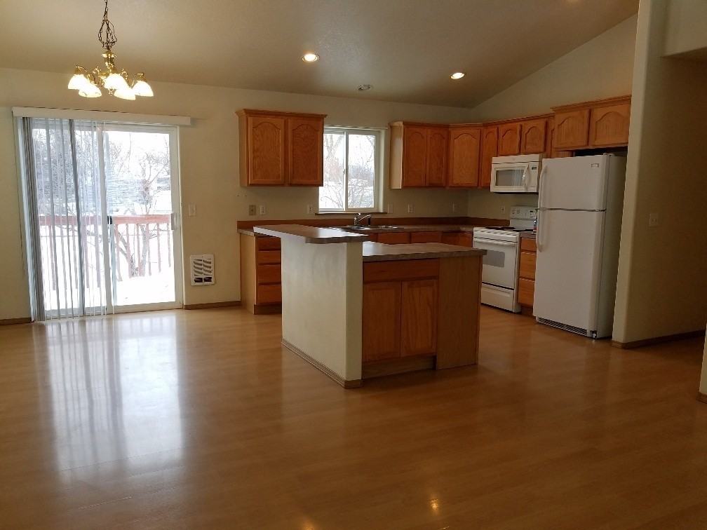 105 Ben Williams Ln - Photo 2 of 32