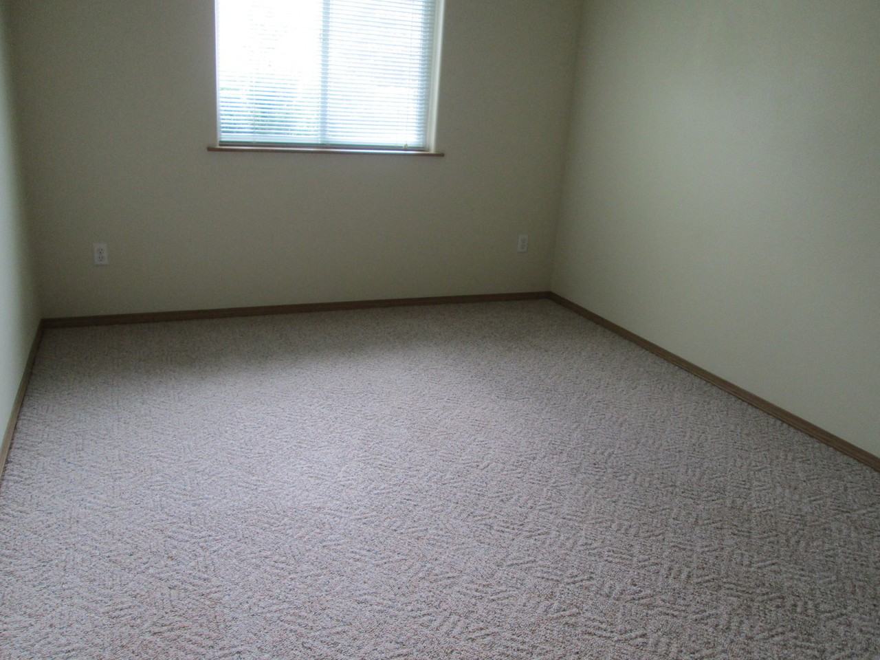 105 Ben Williams Ln - Photo 6 of 32