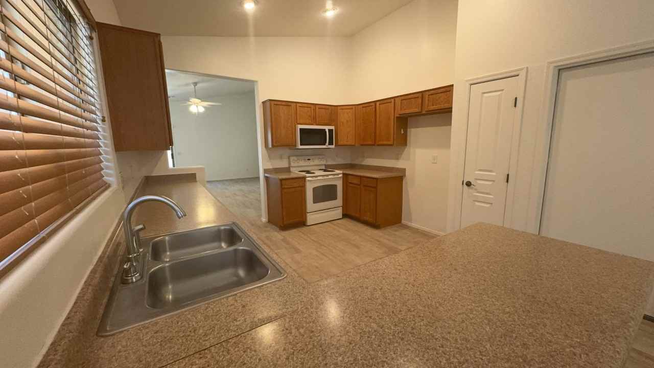 22343 E Via Del Palo - Photo 5 of 10
