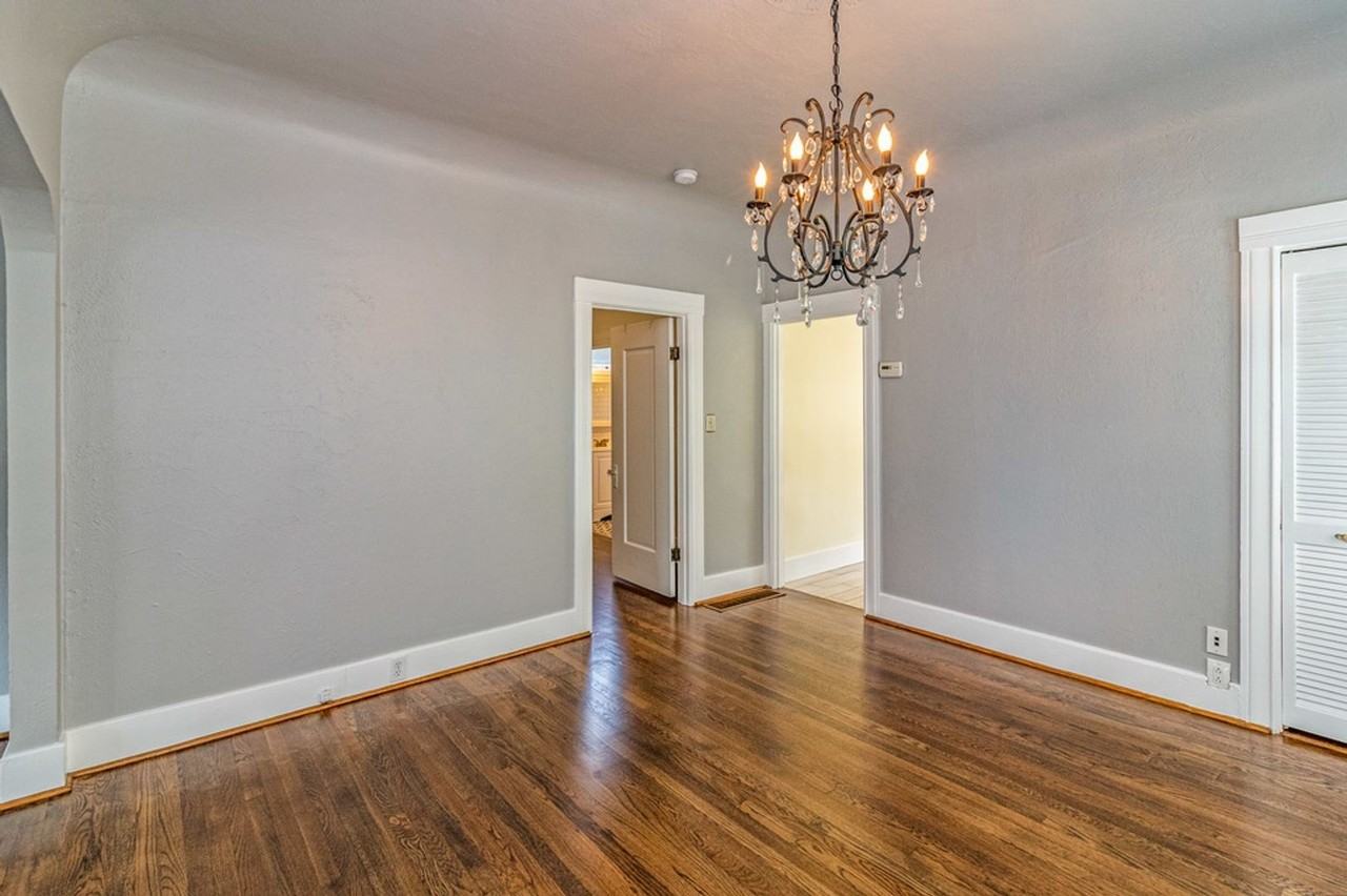832 Oak St - Photo 4 of 13
