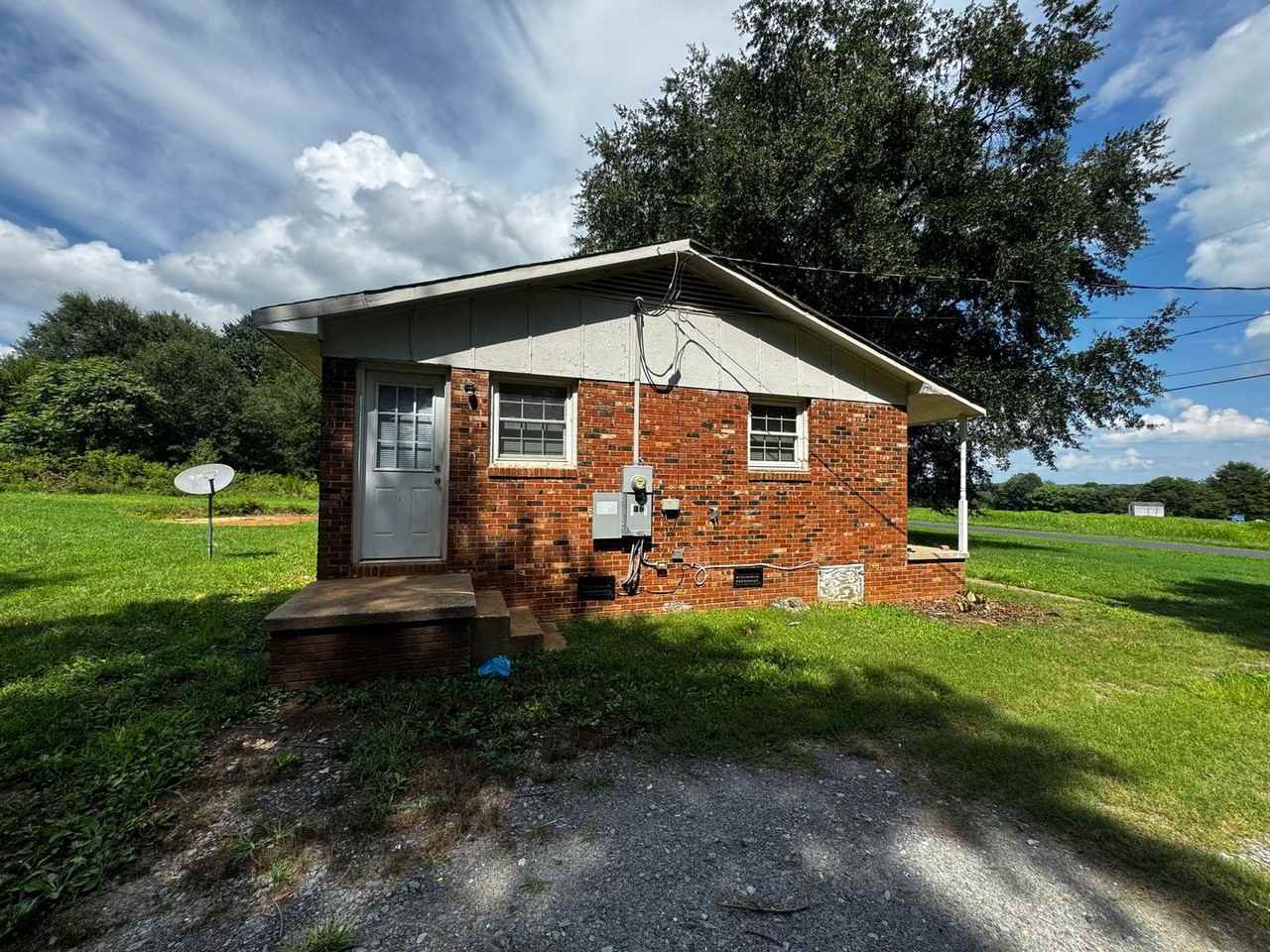 3113 Old School Rd - Photo 5 of 34