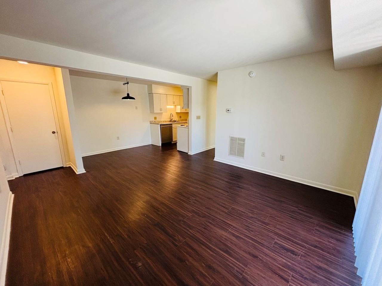 207 Wharton St Se #2 - Photo 4 of 13