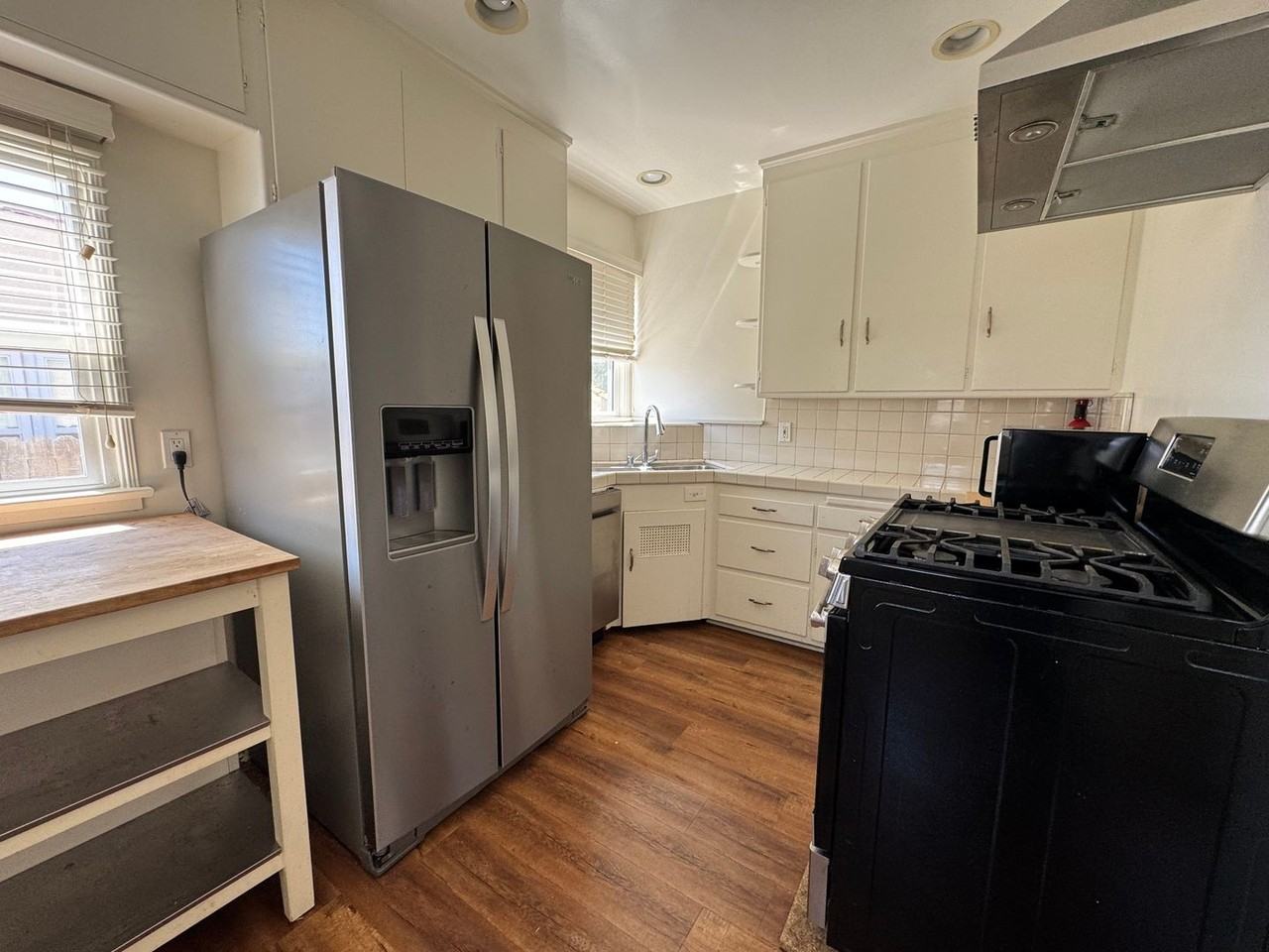 823 23rd St - Photo 7 of 14