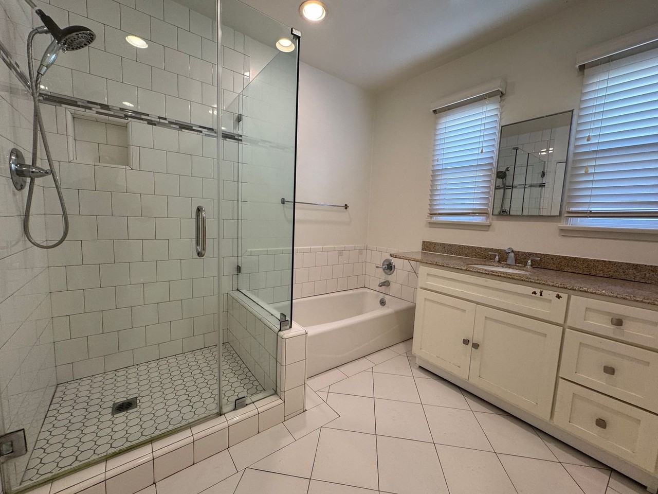 823 23rd St - Photo 7 of 15