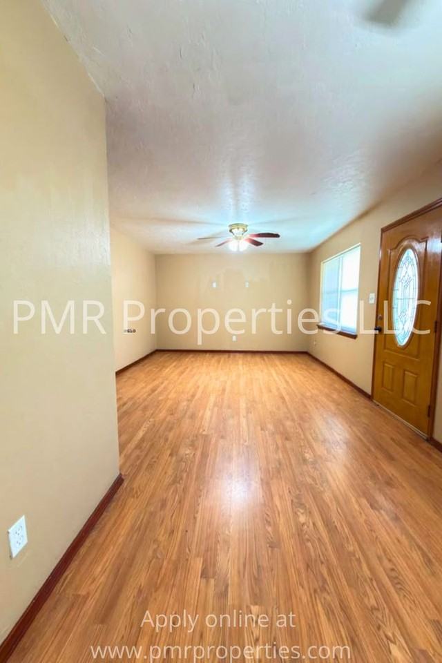 509 Nw 61st St - Photo 2 of 12