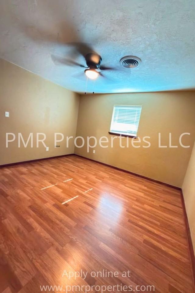 509 Nw 61st St - Photo 4 of 12