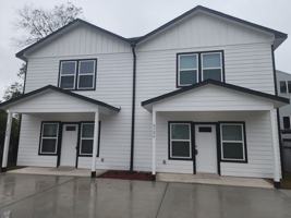 featured image of 832 832 Elkhart St A&B