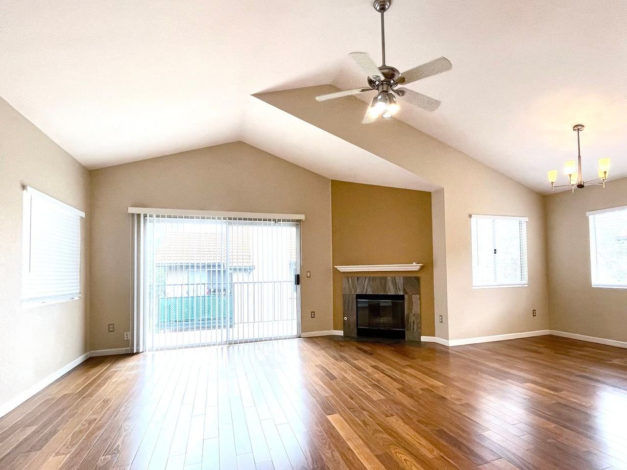 11329 Avenida De Los Lobos - Photo 4 of 34