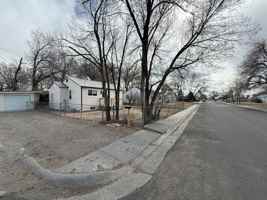 featured image of 415 S 1st St
