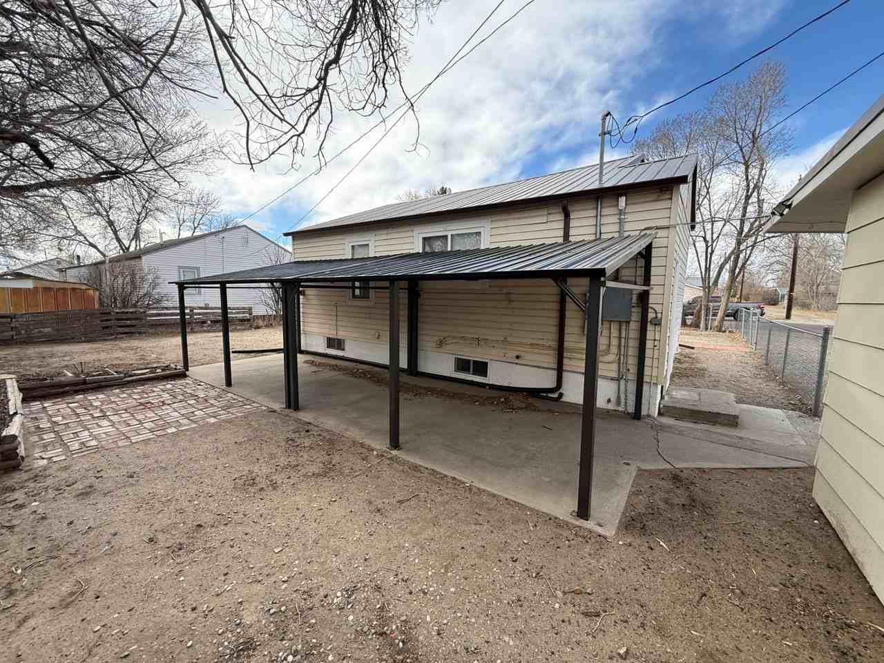 415 S 1st St - Photo 4 of 50