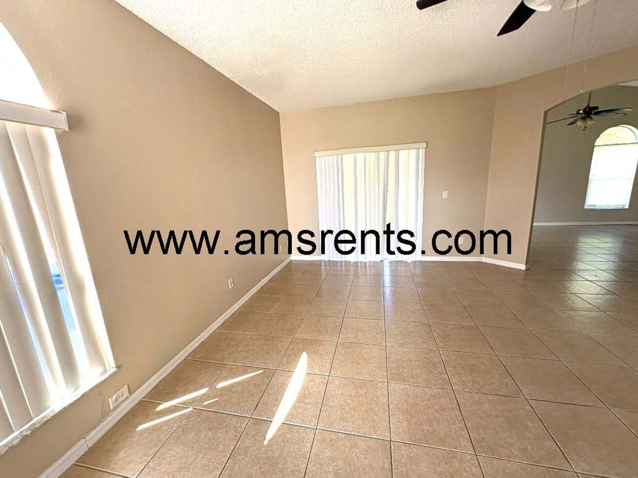 2404 Condado Ct - Photo 4 of 34