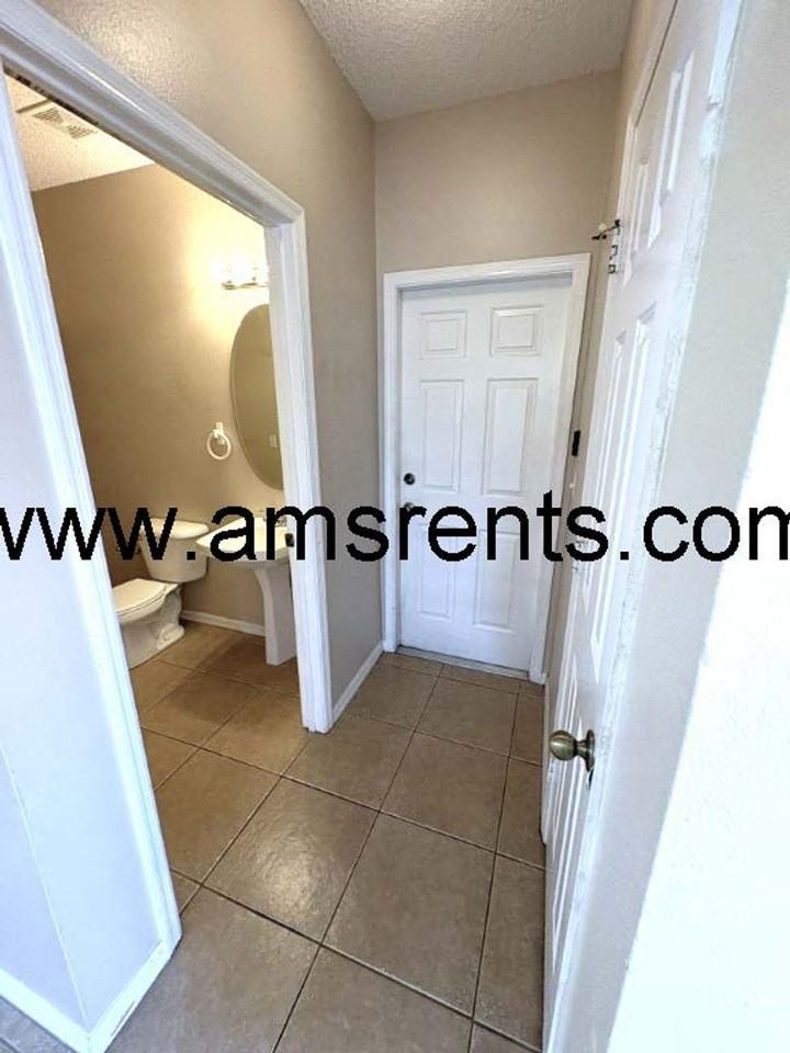 2404 Condado Ct - Photo 7 of 34