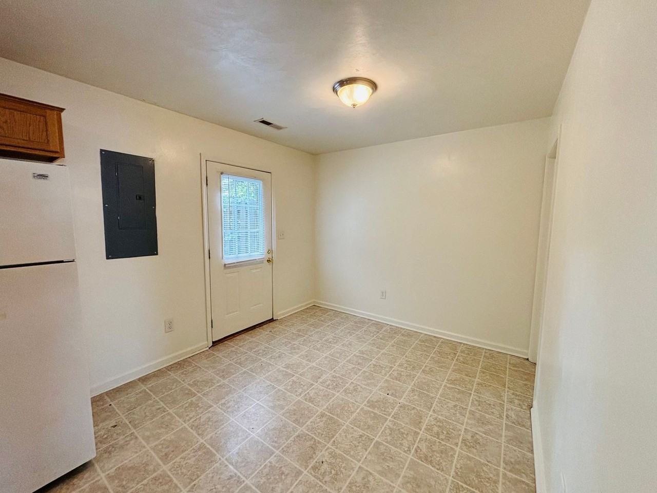 70 Salem Ln - Photo 6 of 16