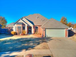 featured image of 17121 Kemble Ln