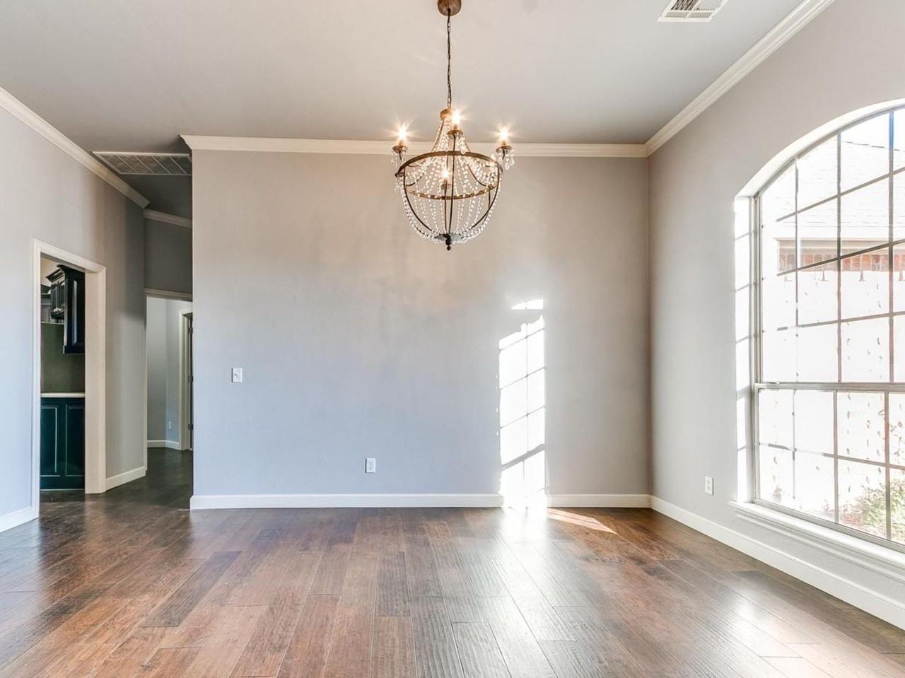 17121 Kemble Ln - Photo 3 of 25