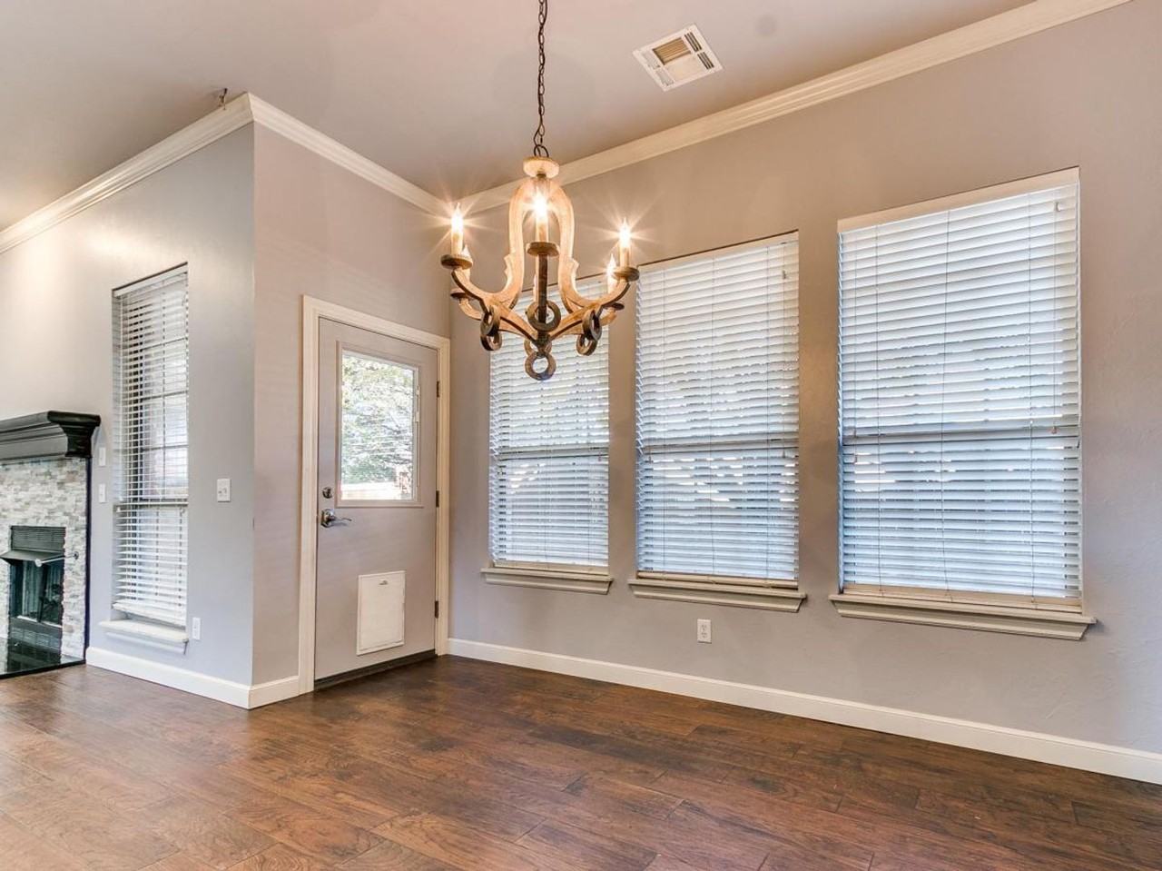 17121 Kemble Ln - Photo 6 of 25
