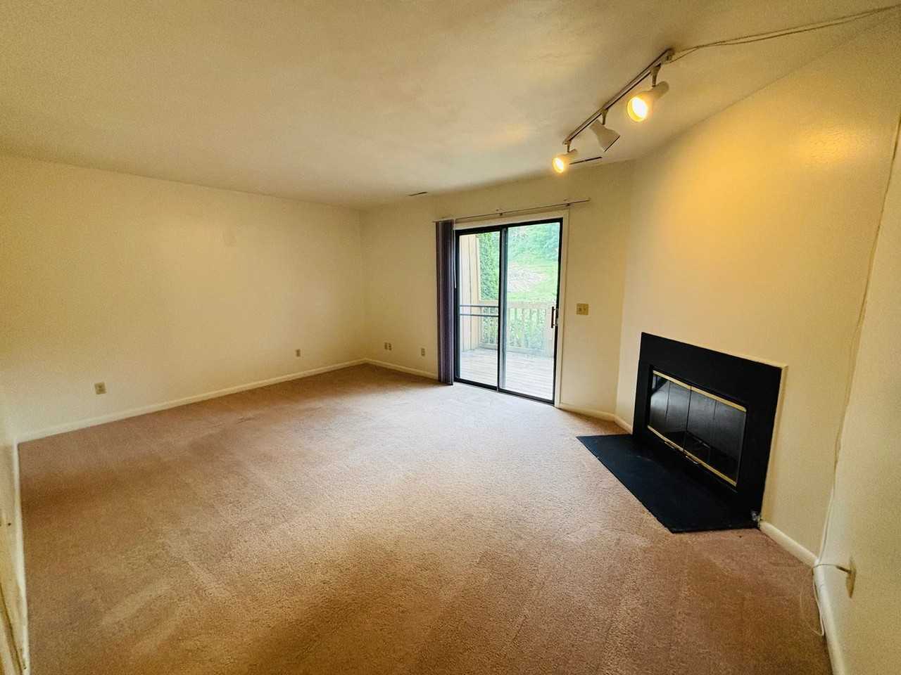 253 Fairfax Rd - Photo 4 of 18