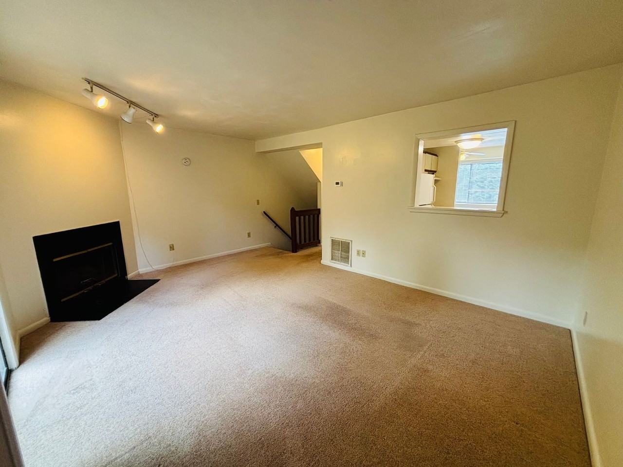 253 Fairfax Rd - Photo 5 of 18