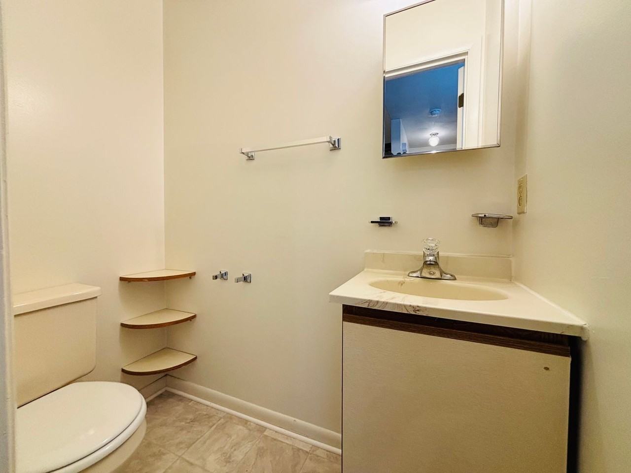 253 Fairfax Rd - Photo 6 of 18