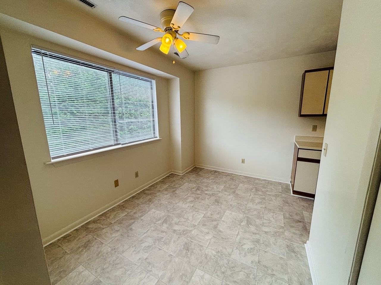 253 Fairfax Rd - Photo 7 of 18