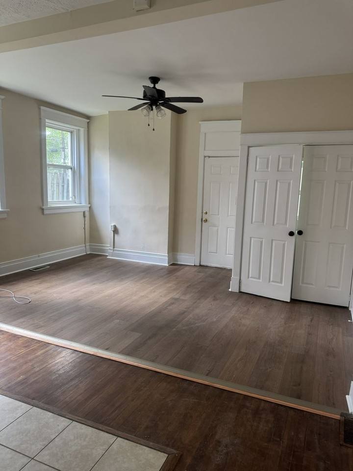 2422 Barton Ave - Photo 4 of 15