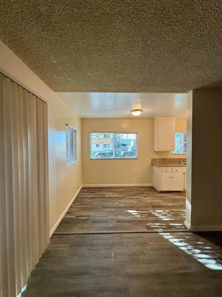 2212 San Anseline Ave - Photo 3 of 12