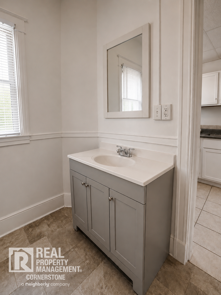 603 W Vine St #1 - Photo 5 of 15
