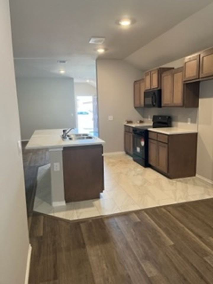 2941 Nw 195th St - Photo 3 of 9