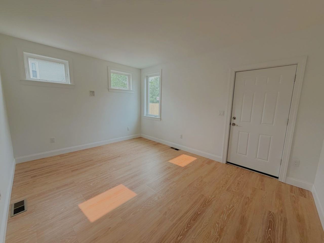 53 Parker St - Photo 3 of 6