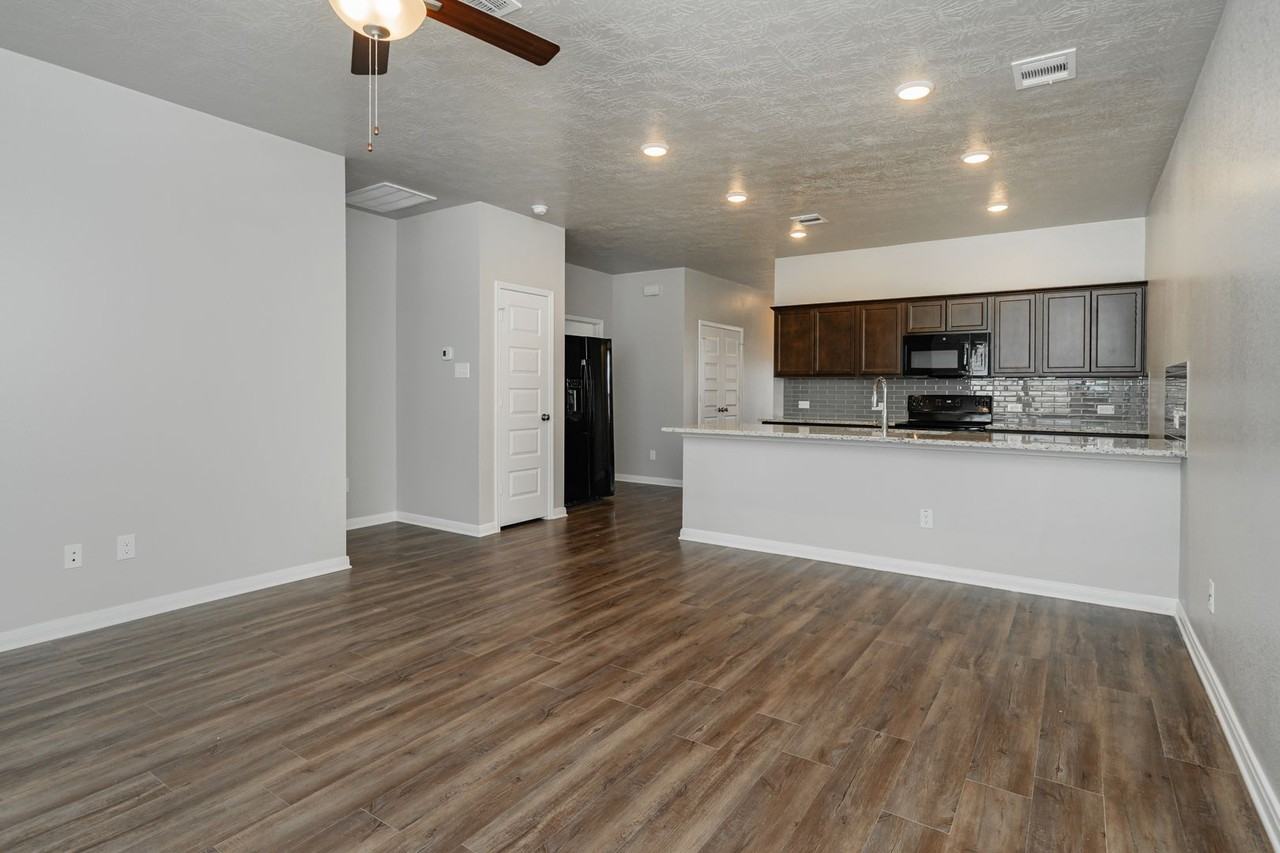 1141 Trellis Pass - Photo 6 of 50