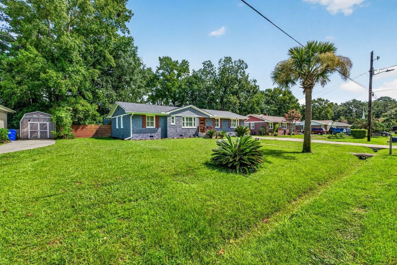 1118 Browning Rd - Photo 4 of 50
