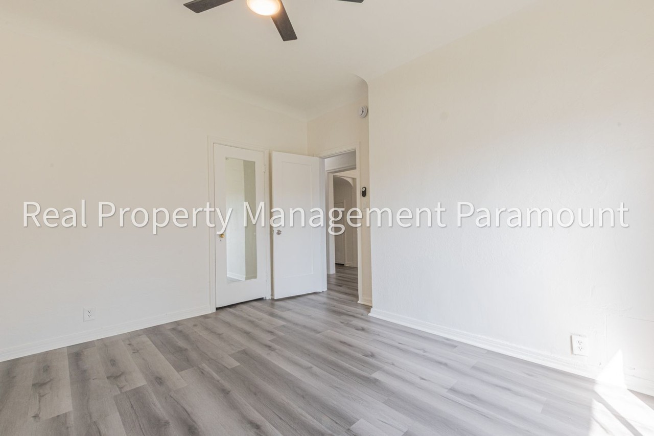 2759 S Mansfield Ave - Photo 5 of 17