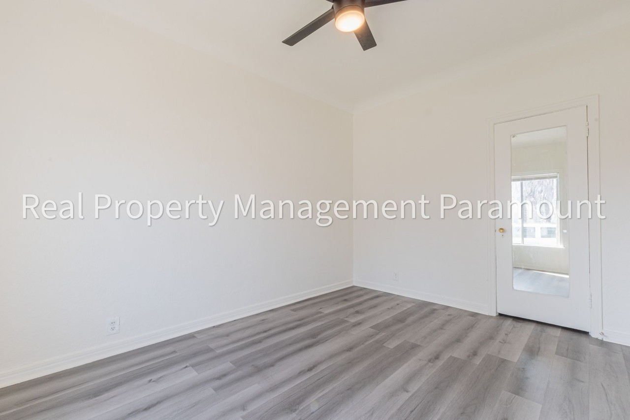 2759 S Mansfield Ave - Photo 7 of 17