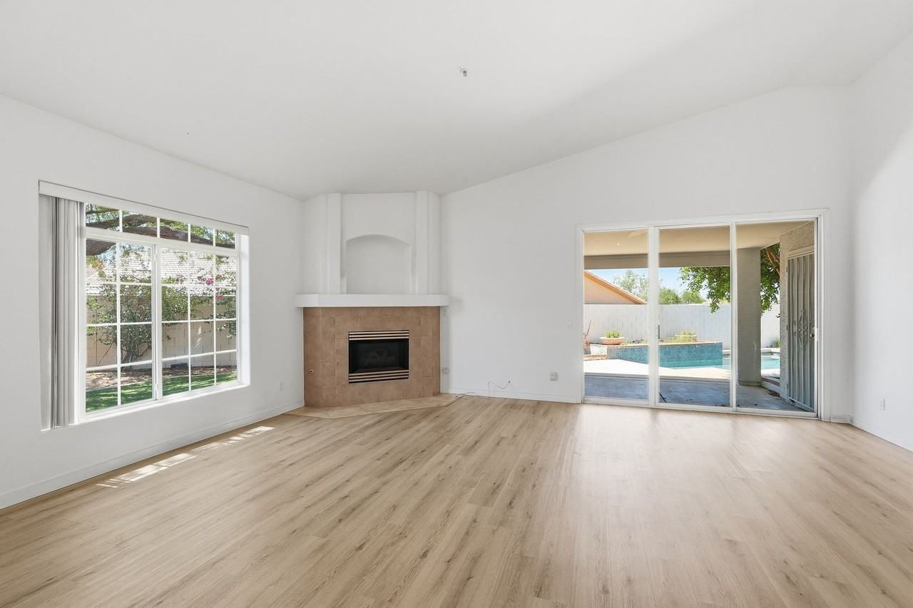 10860 N 118th Way - Photo 7 of 36