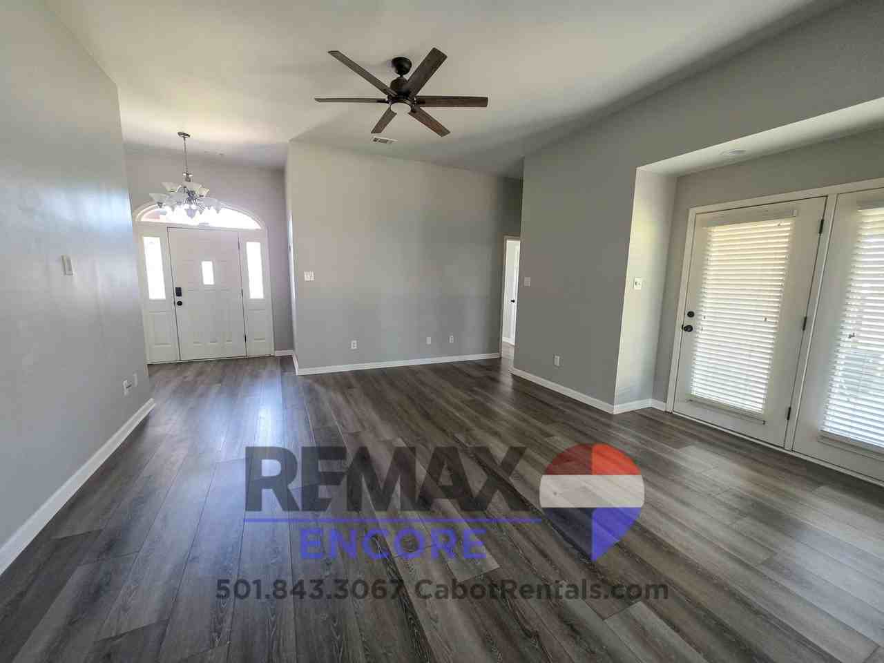 2107 S 2nd St - Photo 2 of 12