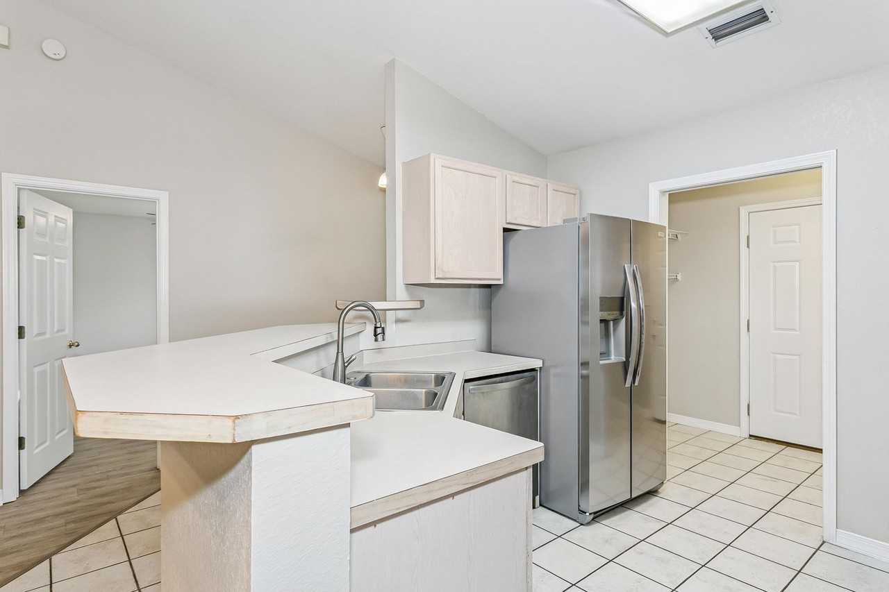 3780 Nobles St - Photo 3 of 18