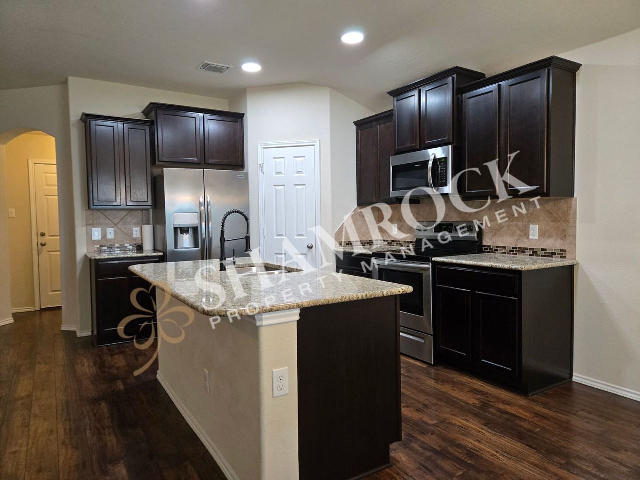 3208 Jackal Dr - Photo 6 of 17
